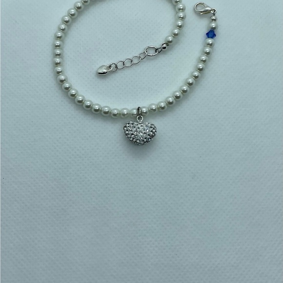 Something Blue white 4mm Swarovski  Pearl and Rhinestone Heart Charm Anklet. - Picture 3 of 8